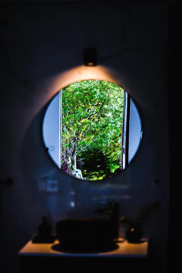 Alka - Cozy Room By The Sea With Private Hot Tub Njarthvik ภายนอก รูปภาพ